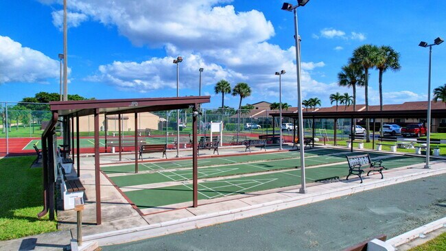 Building Photo - 812 Sky Pine Way