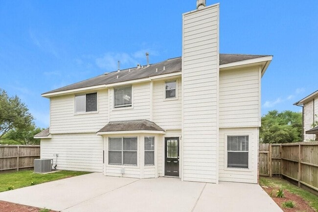 Building Photo - 23022 S Waterlake