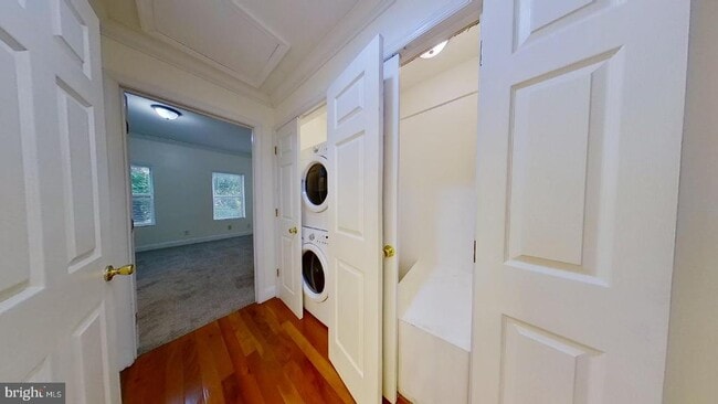 Building Photo - 412 S Eaton St