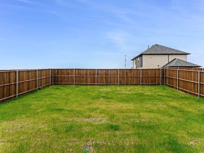 Building Photo - 427 Magellan Rd