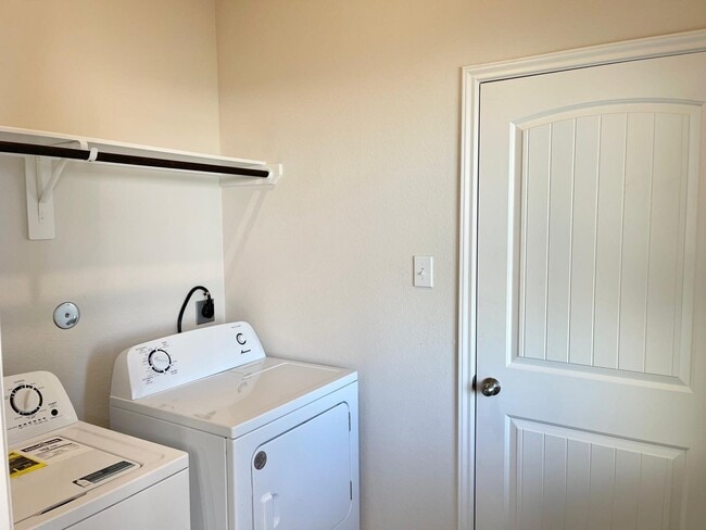 Building Photo - 21619 Cypress Maple Dr