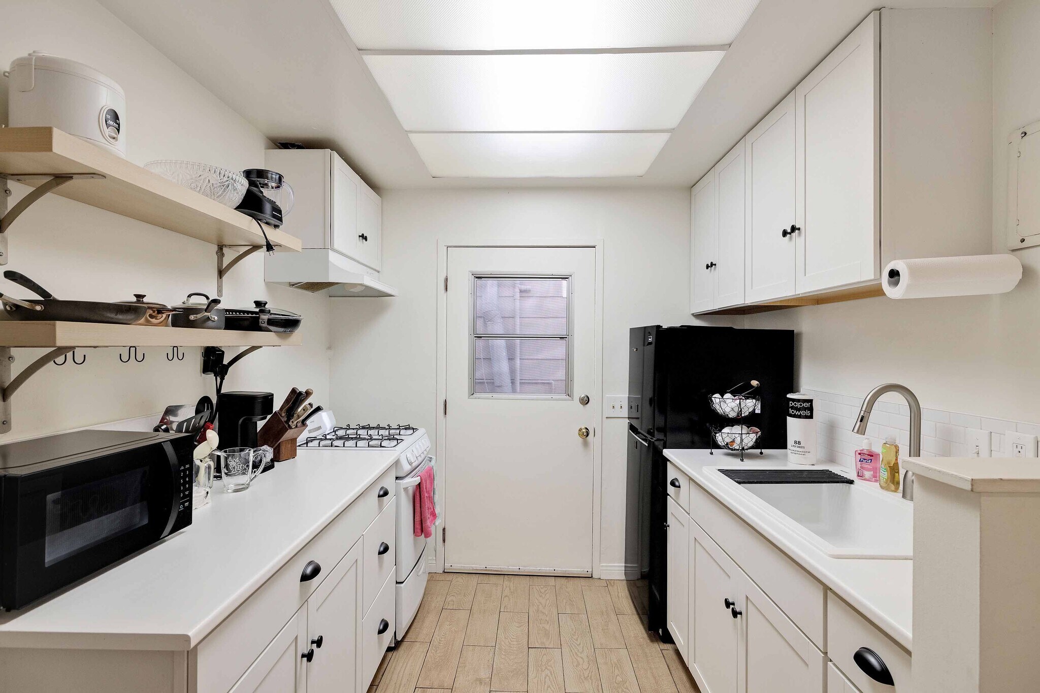 Building Photo - 1634 Bayview Dr