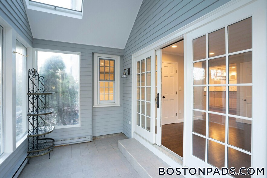 Building Photo - 40 Puddingstone Ln