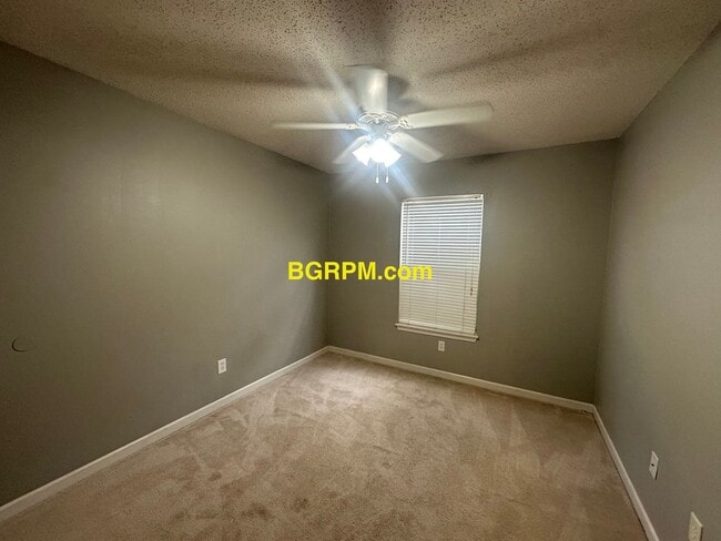 Building Photo - 3 BD, 2 BA, home in Cabot