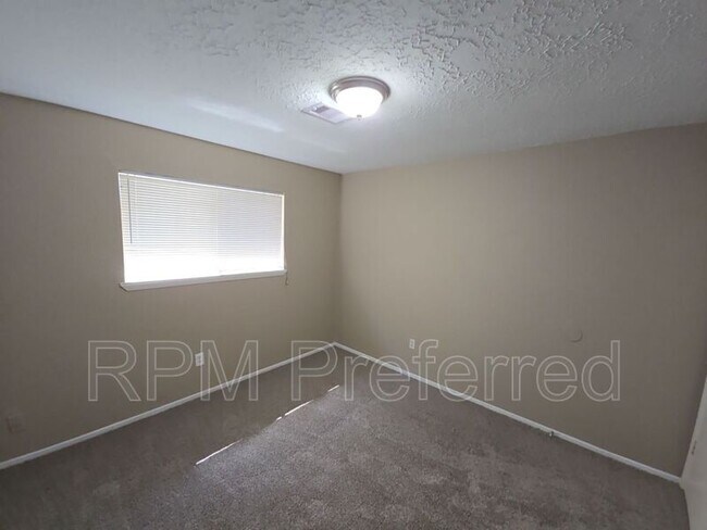 Building Photo - 23207 Pine Post Ln