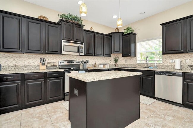 Building Photo - 3529 Lefays Point