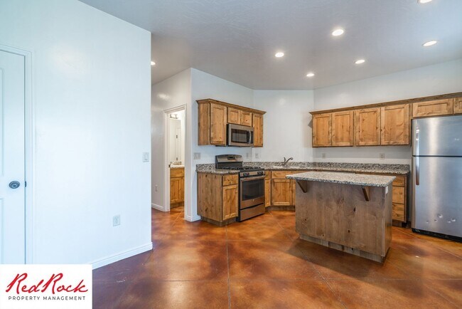 Building Photo - 2075 S Sir Monte Dr