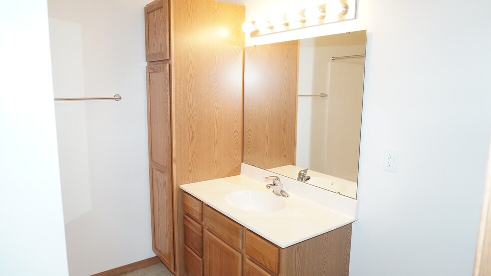 Building Photo - 2147 Allison Lane West