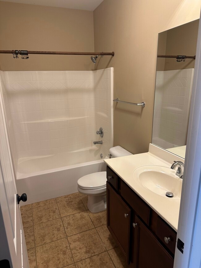 Building Photo - 141 Singapore Cir