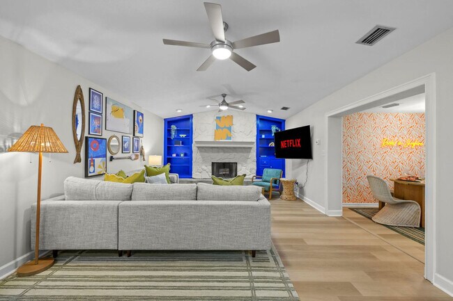 Building Photo - 11950 117th St N