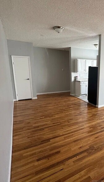 Building Photo - 335 Wells St