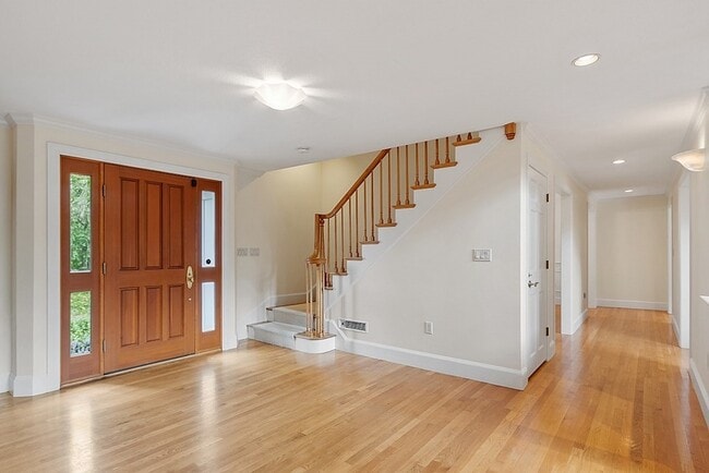 Building Photo - 2 Sunset Ridge