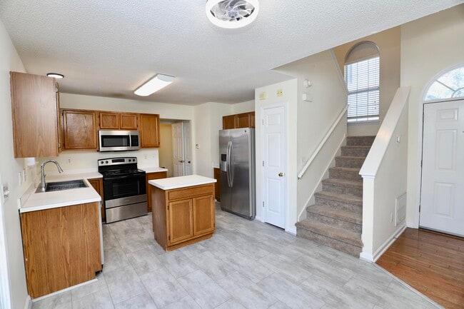 Building Photo - 21 N Trace Ct