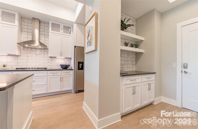 Building Photo - 13230 Ballantyne Corporate Pl