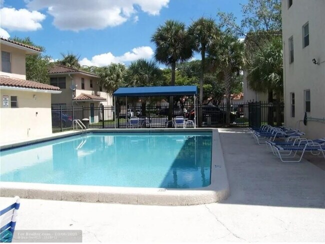 Building Photo - 3218 NW 103rd Terrace