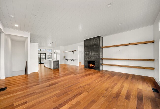 Building Photo - Modern Newly Built 4 Bed, 3 Bath Home!