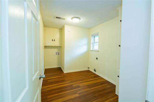 Building Photo - 501 Dogwood Dr