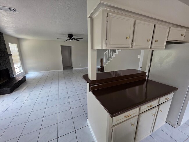 Building Photo - 9723 Huntington Way Dr