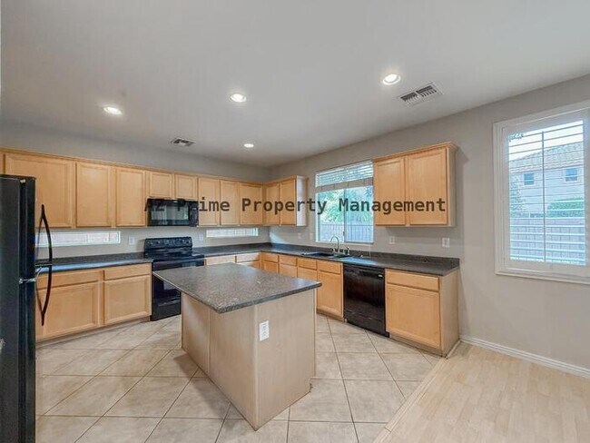 Building Photo - 17647 W Rimrock St