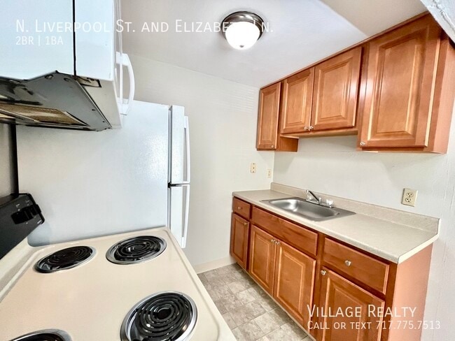 Building Photo - 45 N Liverpool St