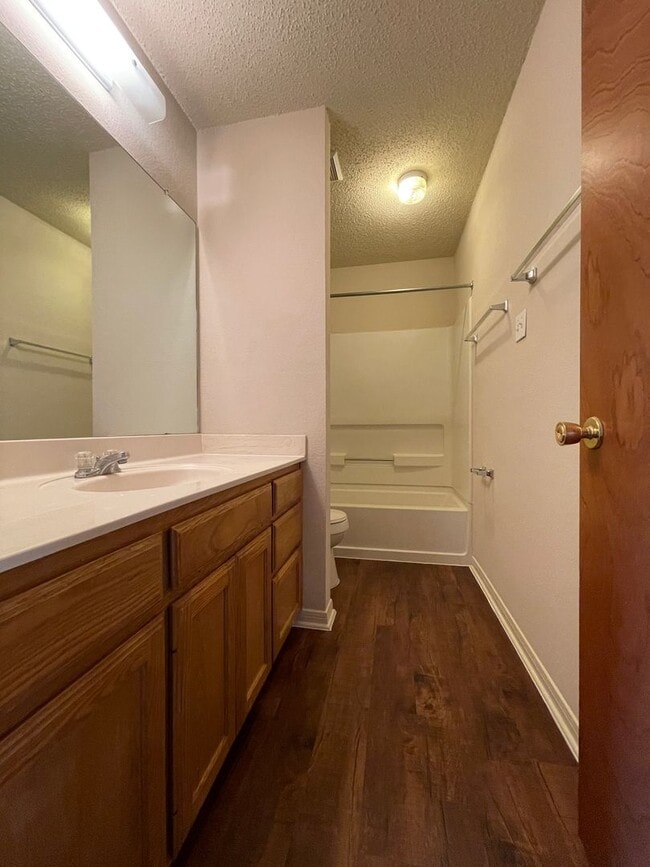 Building Photo - Duplex