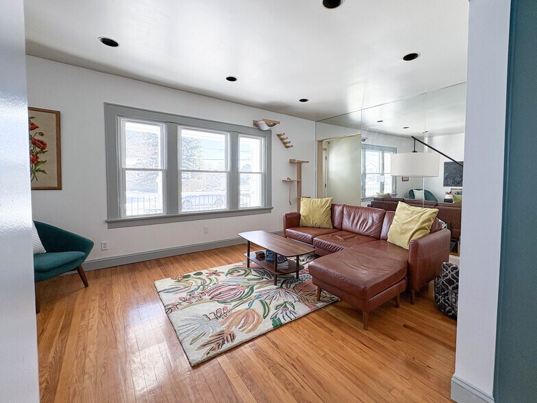 Building Photo - 521 Wendell Ter