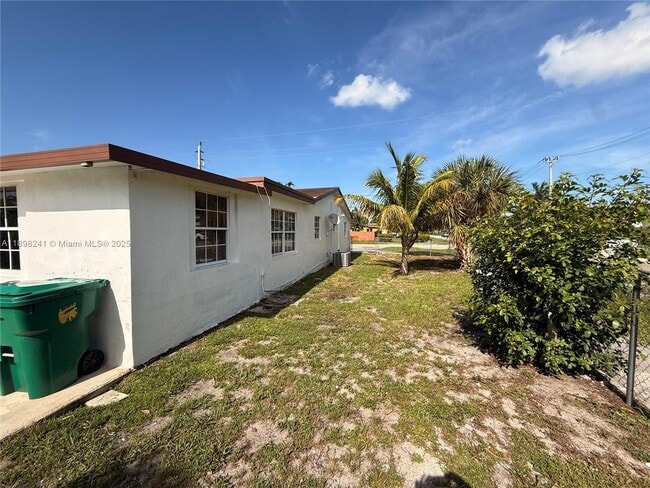 Building Photo - 1101 NW 55th Ave