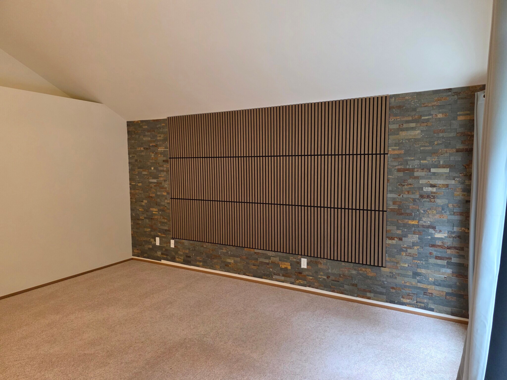 Building Photo - 2732 Hidden Springs Loop SE