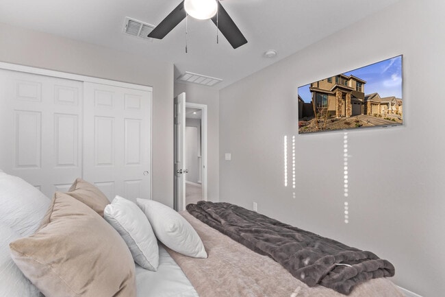 Building Photo - 19210 W Solano Dr