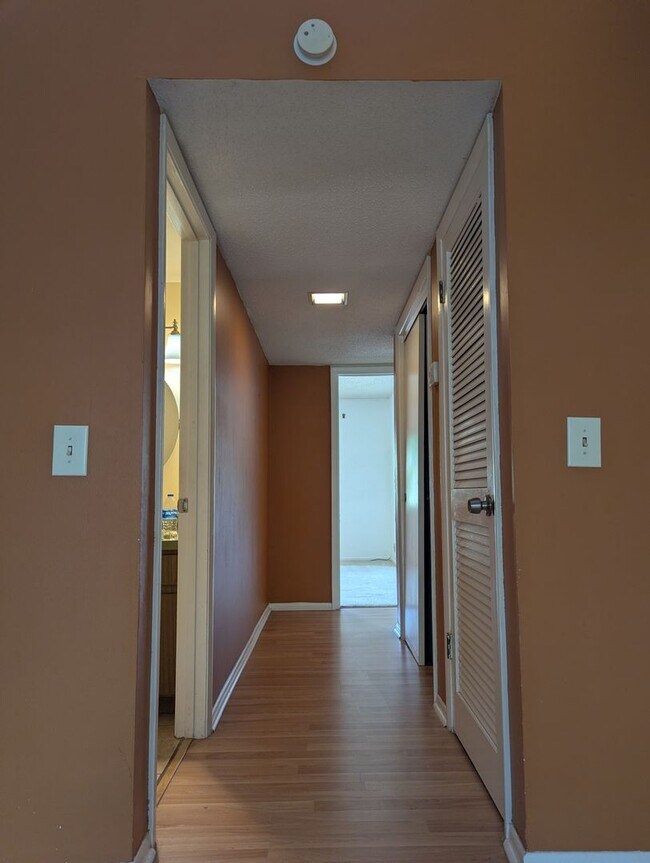 Building Photo - True Florida Living