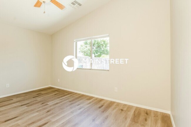 Building Photo - 3 Bedroom Pet-Friendly Home in El Mirage, AZ with Main Street Renewal