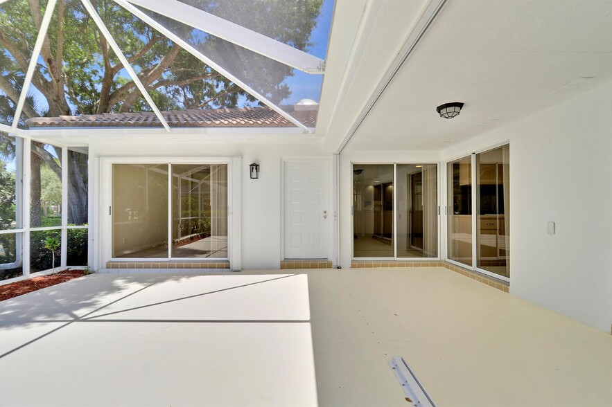 Building Photo - 11301 Myrtle Oak Ct