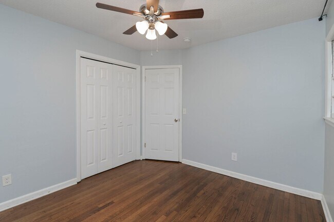 Building Photo - Newly Updated 3 Bedroom Home with Spacious...