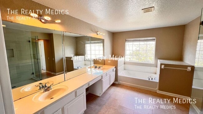 Building Photo - 1612 Malon Bay Dr