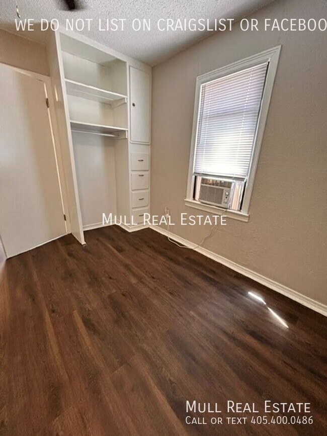 Building Photo - 4801 N Willow Ave