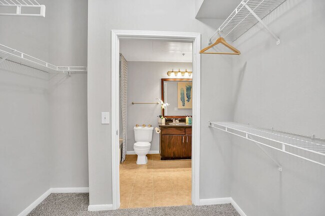 Building Photo - 14220 Park Row Blvd
