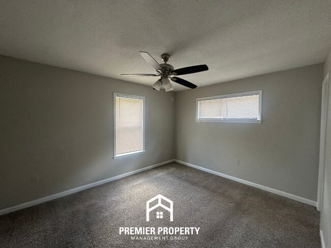 Building Photo - Beautiful 3BR/2BA Bartlett Cove | 1,668 Sq Ft, Brick Fireplace & Dual Dining Areas