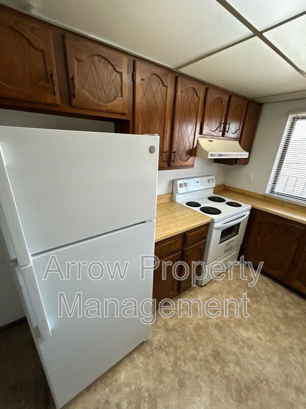 Building Photo - 203 E Arbor Ave