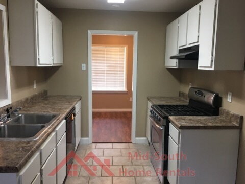 Building Photo - 4806 Violet Ave