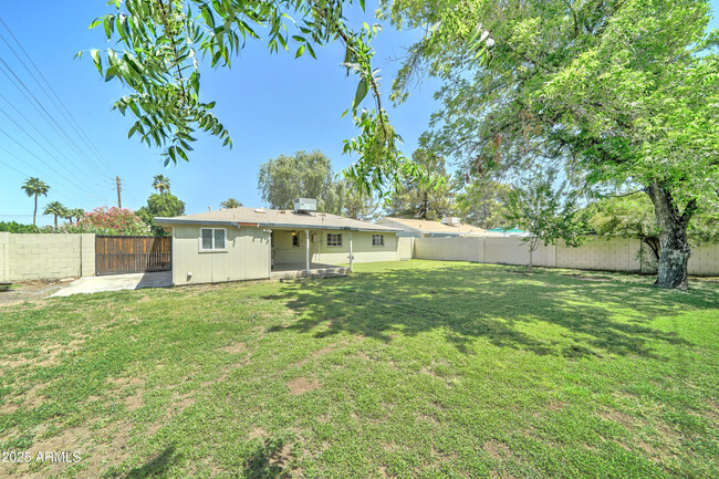 Building Photo - 4201 E Avalon Dr
