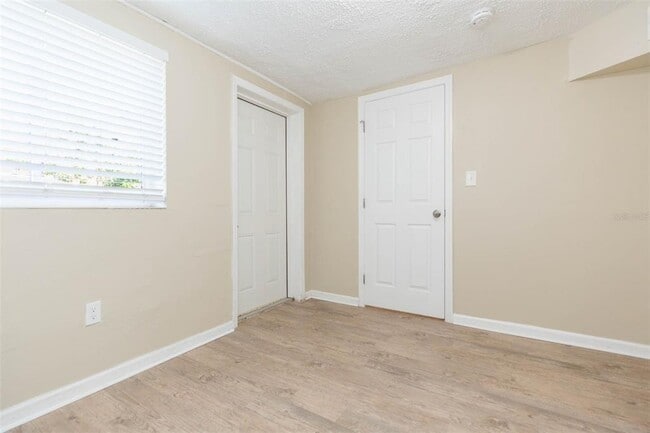 Building Photo - 4506 Grand Central Ave