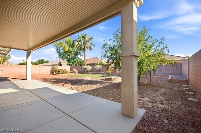 Building Photo - 5707 Golden Leaf Ave