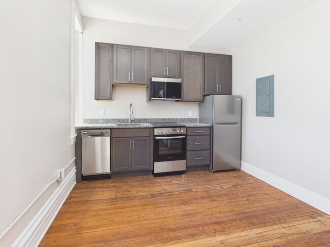 Building Photo - 7 E Franklin St