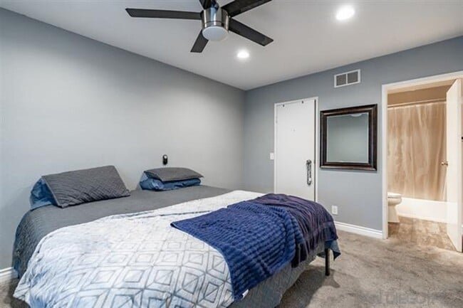 Building Photo - Remodeled Condo in Normal Heights!