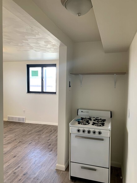 Unit 2 - 935 Punta Gorda Ave