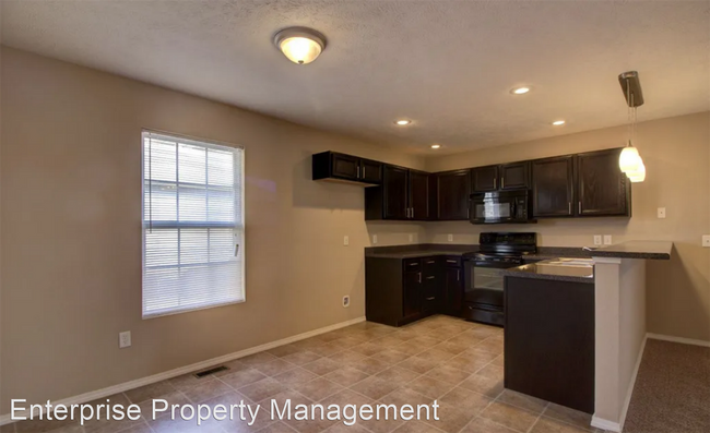 Building Photo - 3 br, 2 bath House - 1050 S Strasbourg Ave