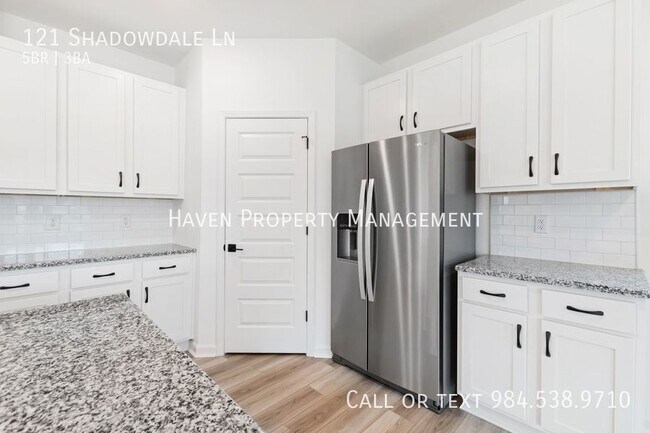 Building Photo - 121 Shadowdale Ln