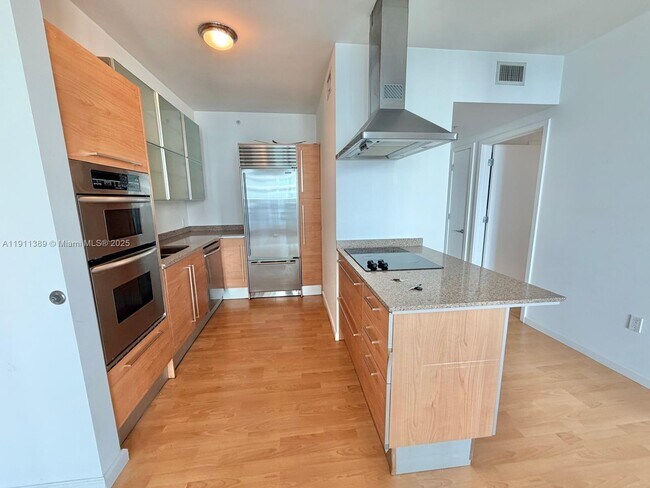 Building Photo - 218 SE 14th St