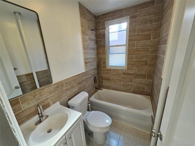 Building Photo - 32-64 45th St