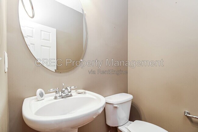 Building Photo - 3533 Claremont St